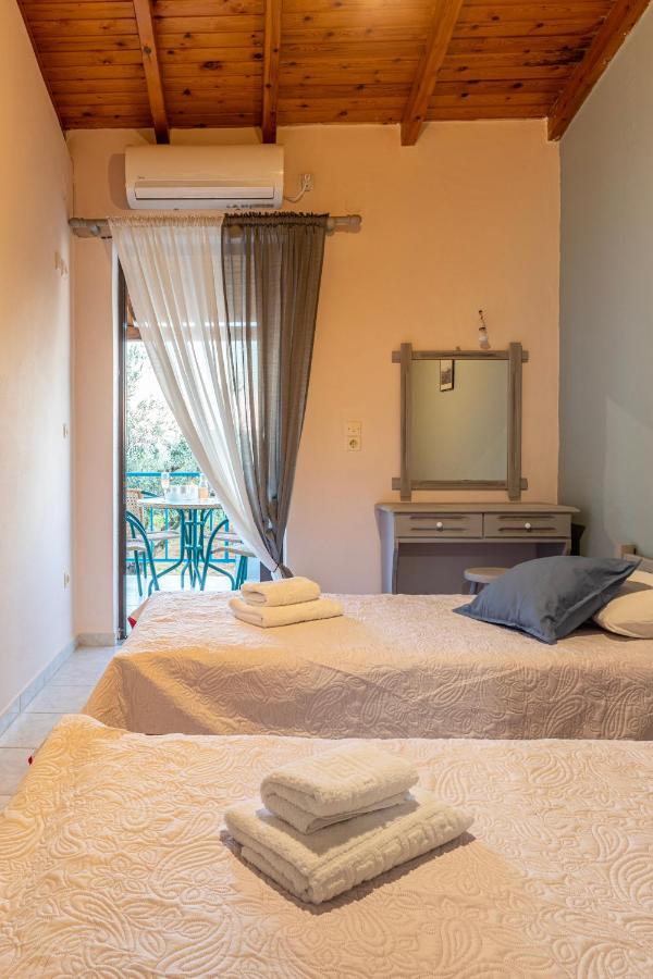 Secret Summer Havens - Perfectly Secluded Getaways Vasilitsion ภายนอก รูปภาพ